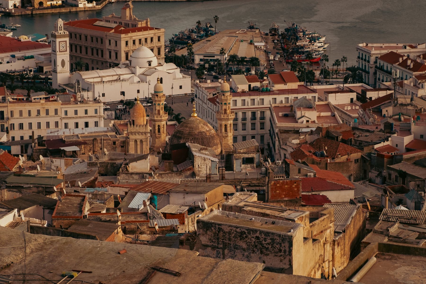 De la Méditerranée à l'Atlas