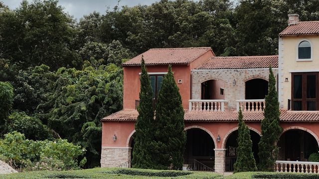Villa, Hussein Dey