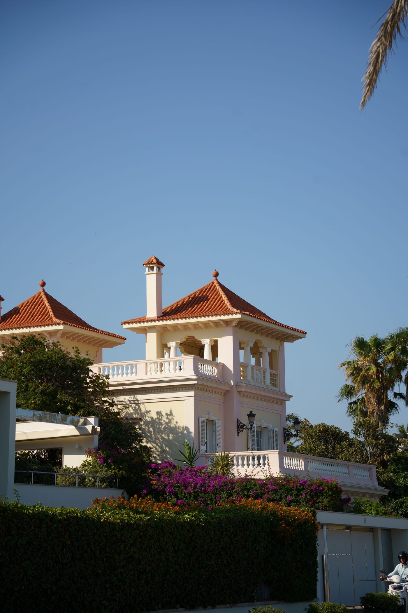 Villa, Ali Mendjeli